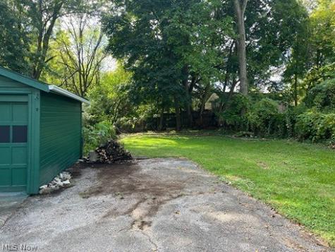 230 Helen Avenue Akron OH 44310