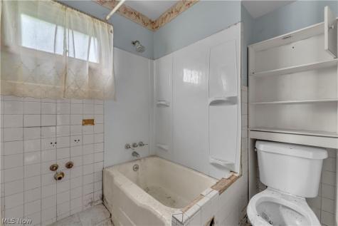 7107 Ivy Avenue Cleveland OH 44127