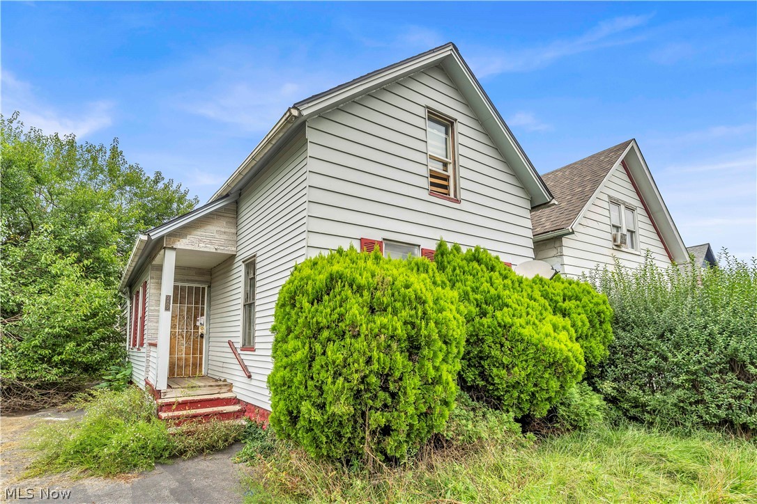 7107 Ivy Avenue Cleveland OH 44127