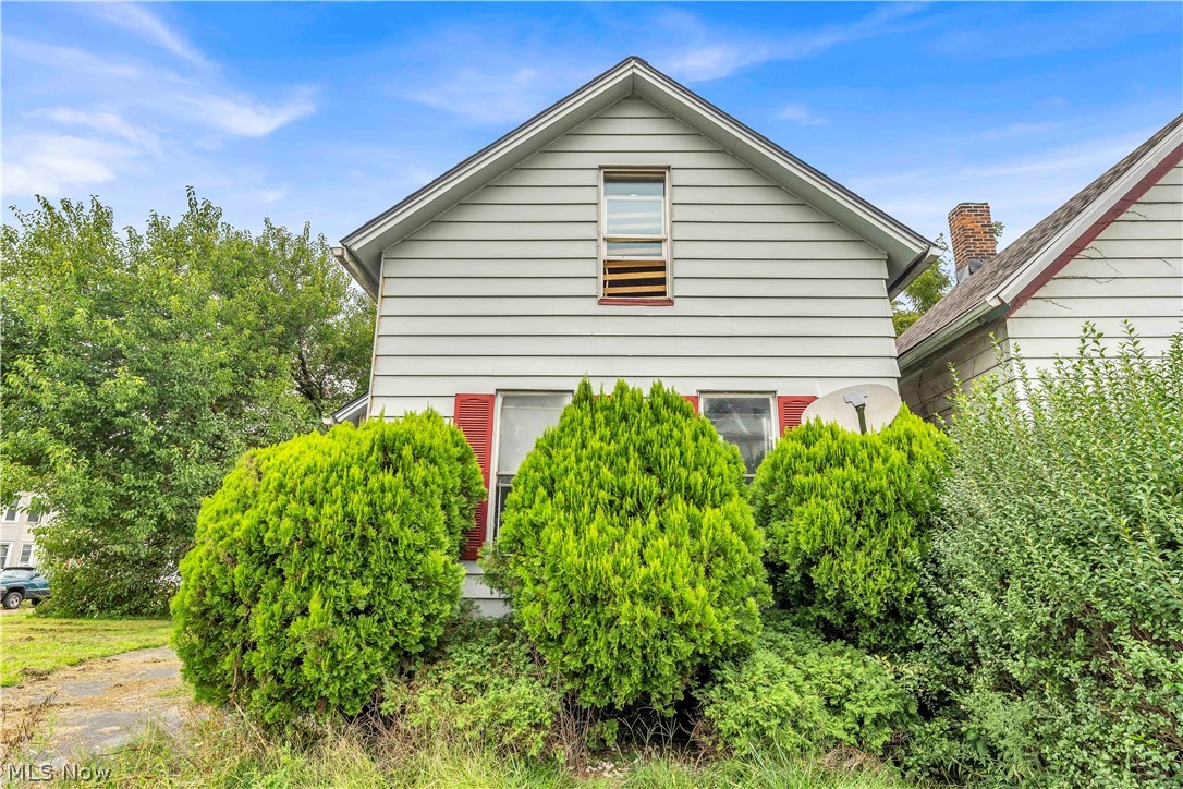 7107 Ivy Avenue Cleveland OH 44127