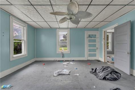 7107 Ivy Avenue Cleveland OH 44127