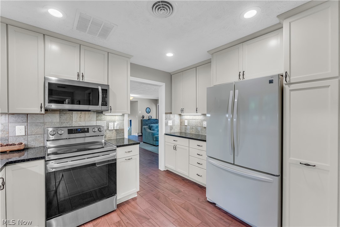 6821 Thornapple Drive Mayfield OH 44040