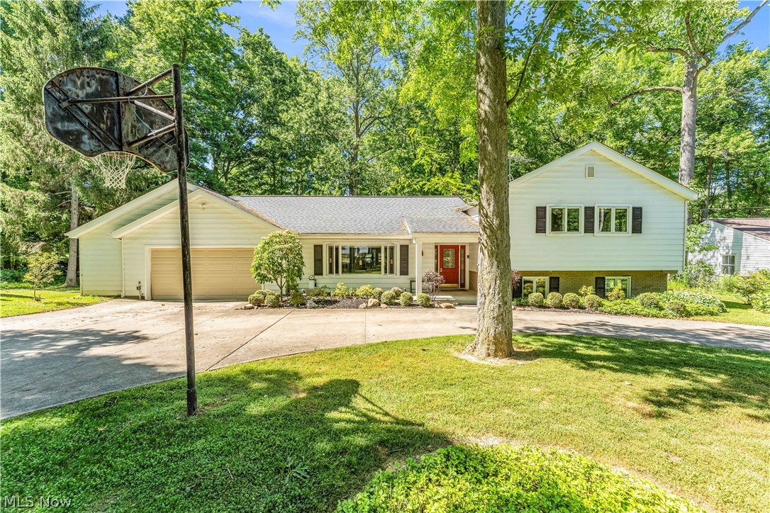 6821 Thornapple Drive Mayfield OH 44040