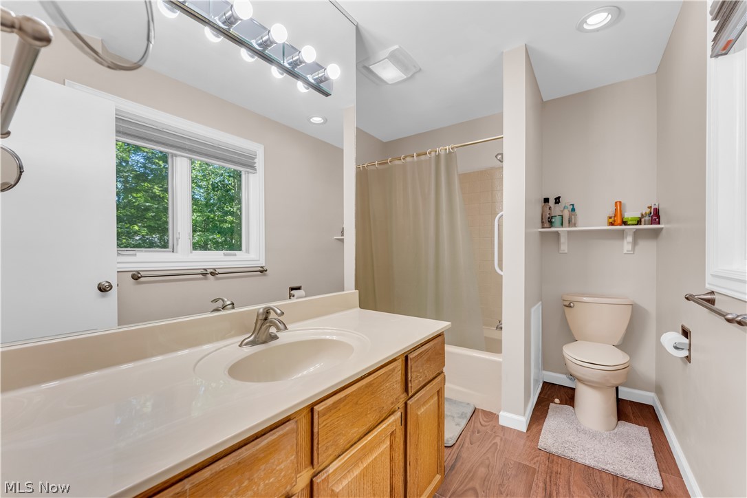 6821 Thornapple Drive Mayfield OH 44040