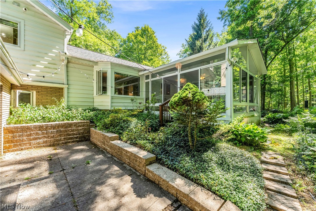 6821 Thornapple Drive Mayfield OH 44040