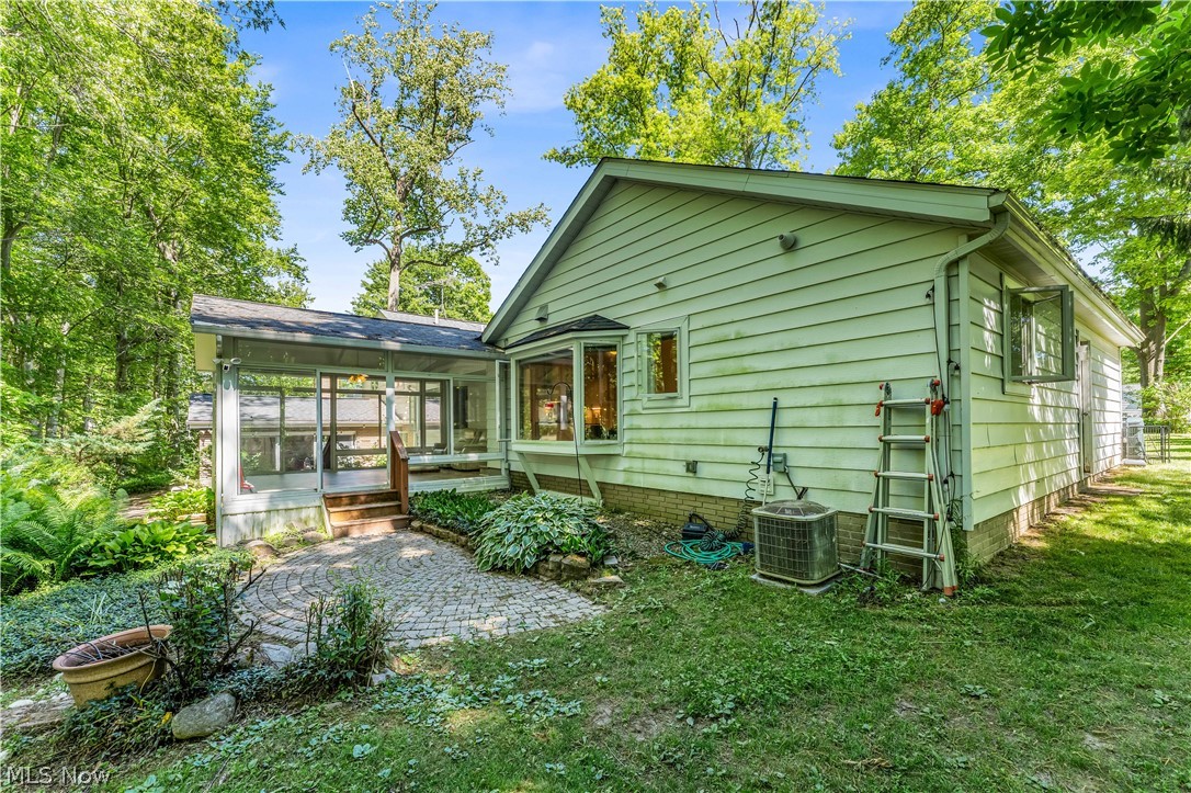 6821 Thornapple Drive Mayfield OH 44040
