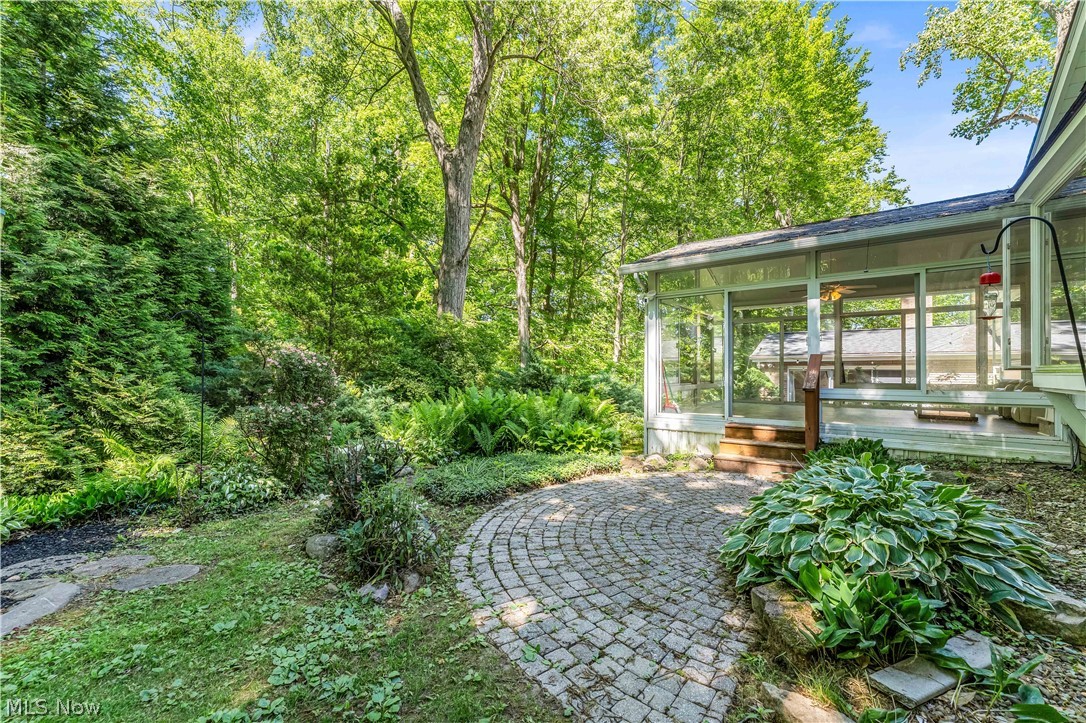 6821 Thornapple Drive Mayfield OH 44040