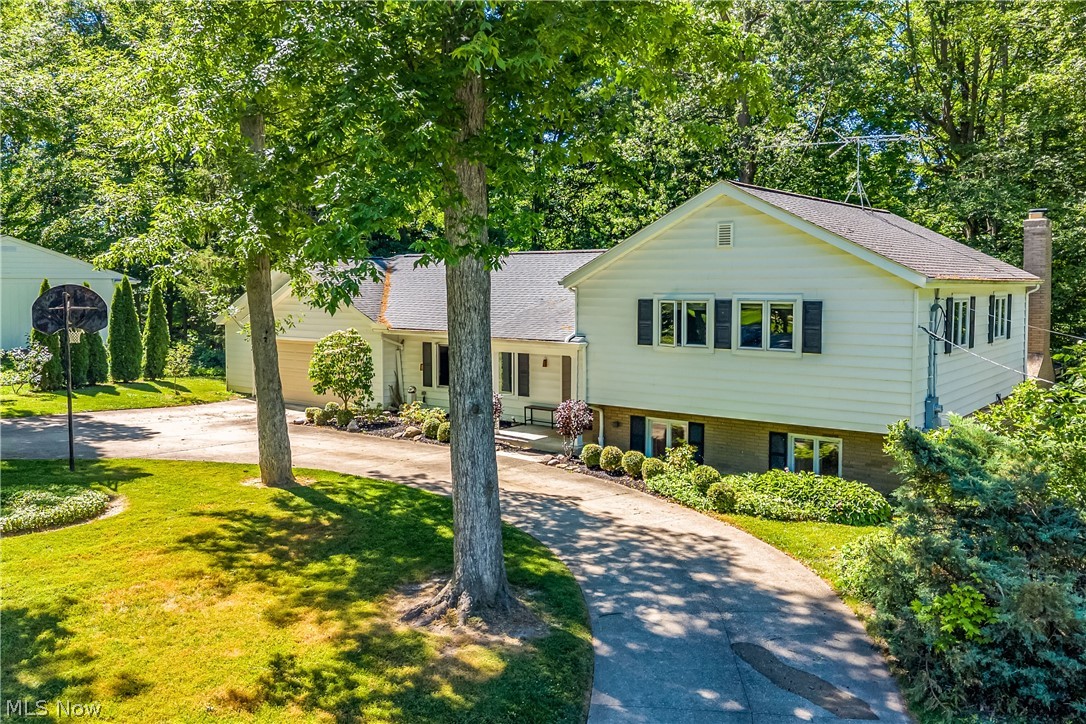 6821 Thornapple Drive Mayfield OH 44040