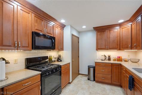 4311 Cottage Grove Road Uniontown OH 44685