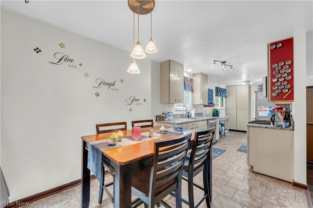 8276 Marianna Boulevard Broadview Heights OH 44147