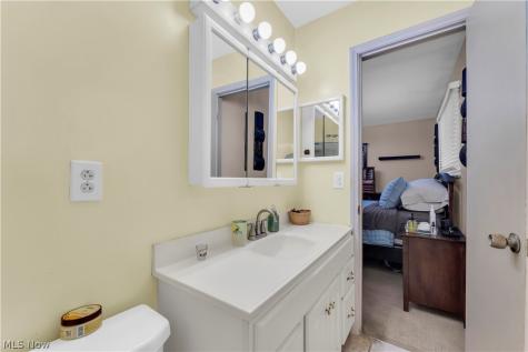 8276 Marianna Boulevard Broadview Heights OH 44147