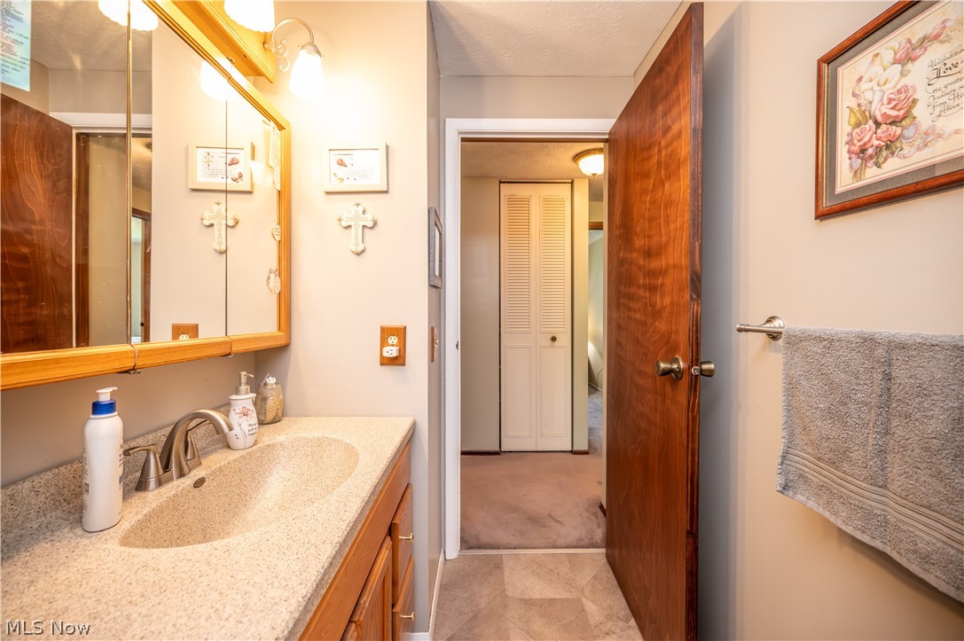 6142 Fairview Road Austintown OH 44515