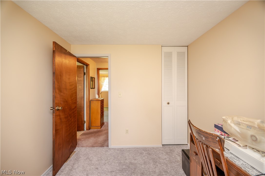 6142 Fairview Road Austintown OH 44515