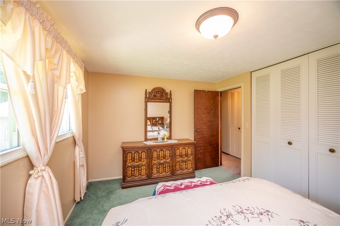 6142 Fairview Road Austintown OH 44515