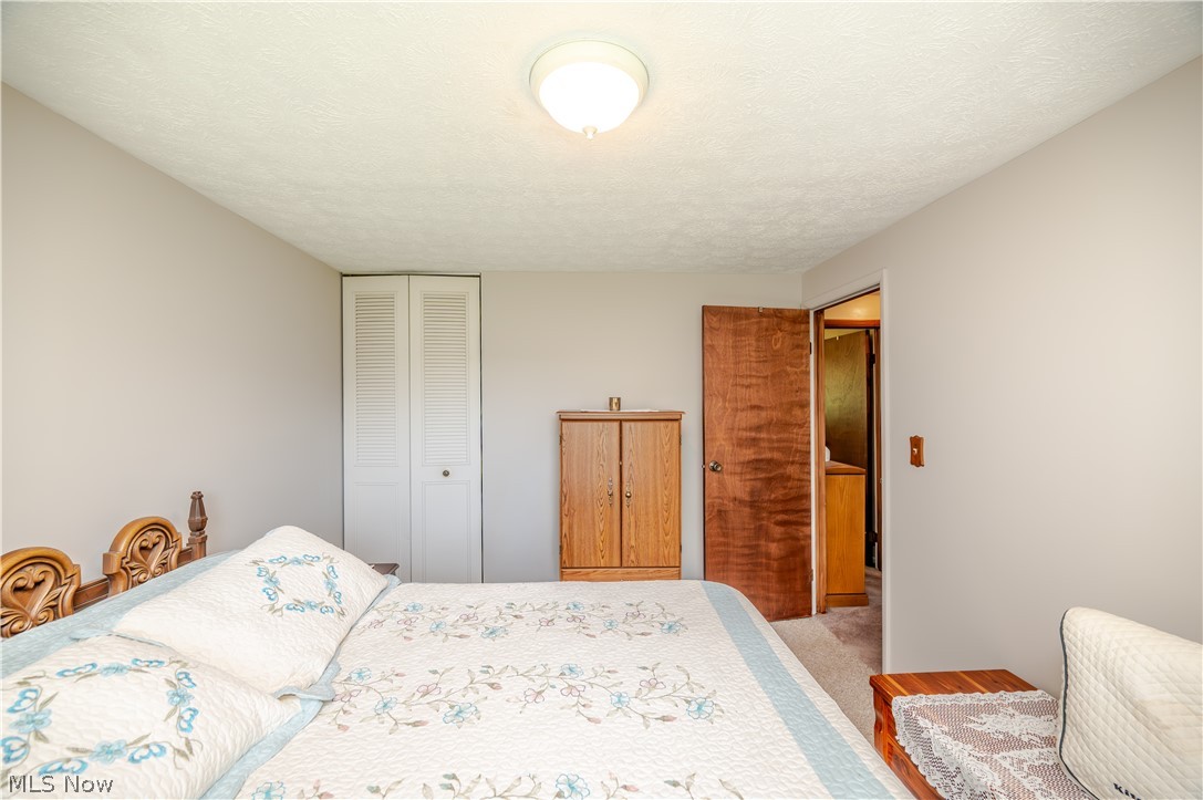 6142 Fairview Road Austintown OH 44515