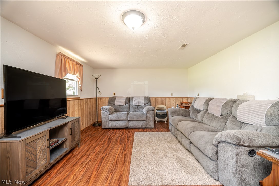 6142 Fairview Road Austintown OH 44515