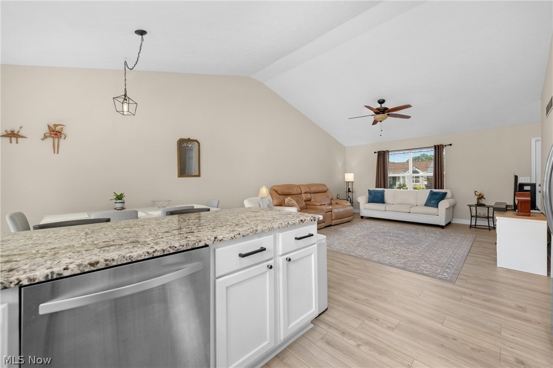 6239 Greenview Trail North Ridgeville OH 44039