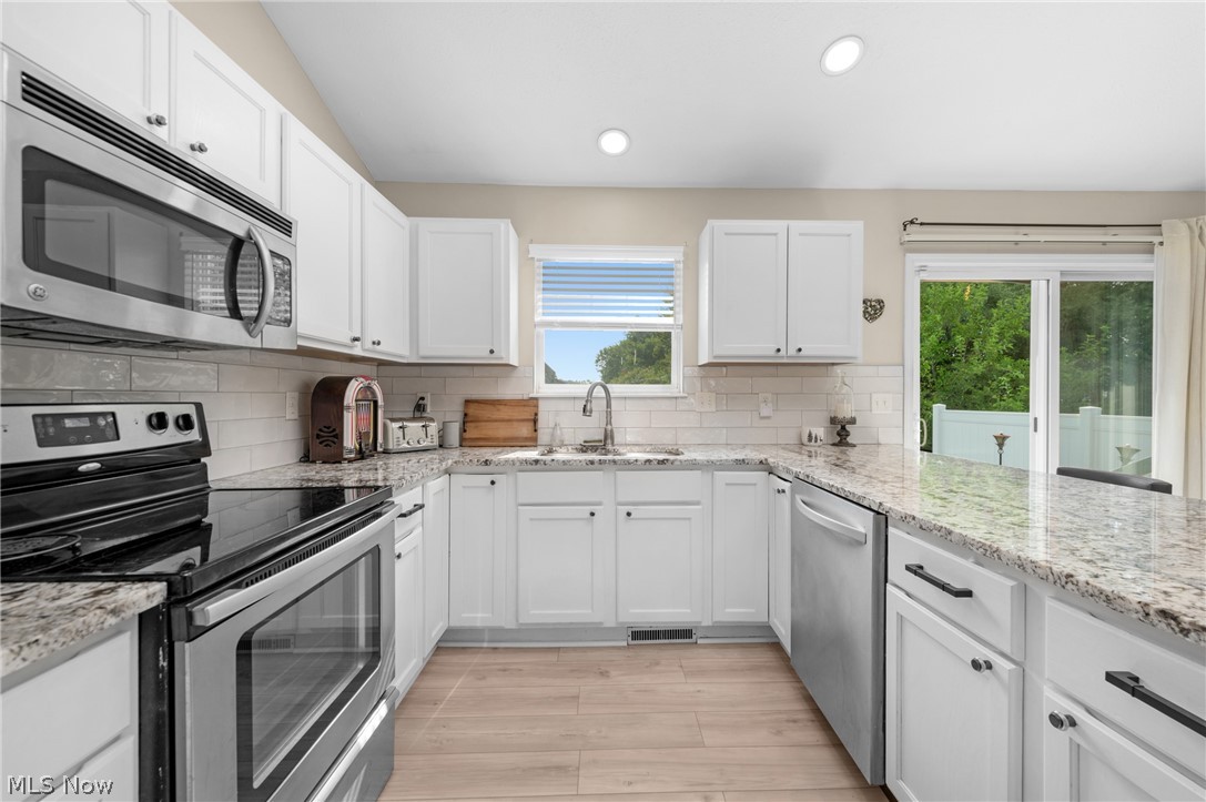 6239 Greenview Trail North Ridgeville OH 44039