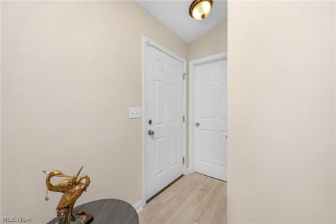 6239 Greenview Trail North Ridgeville OH 44039