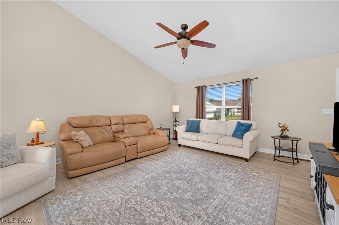 6239 Greenview Trail North Ridgeville OH 44039