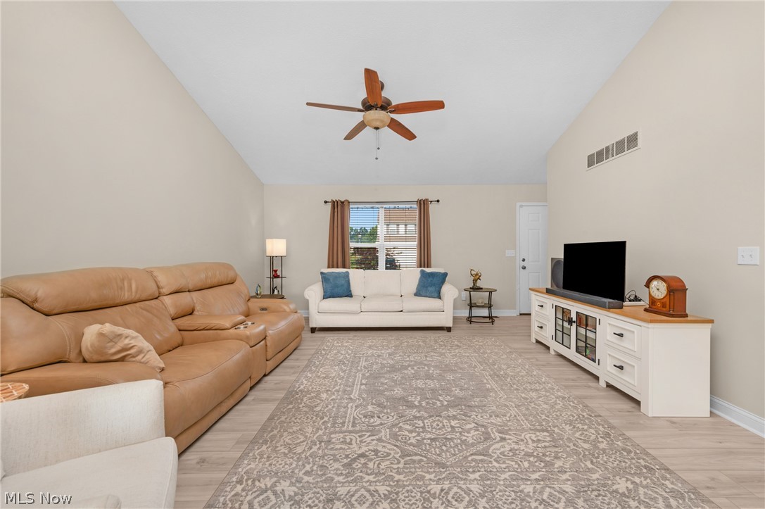 6239 Greenview Trail North Ridgeville OH 44039