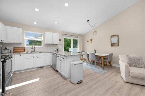 6239 Greenview Trail North Ridgeville OH 44039