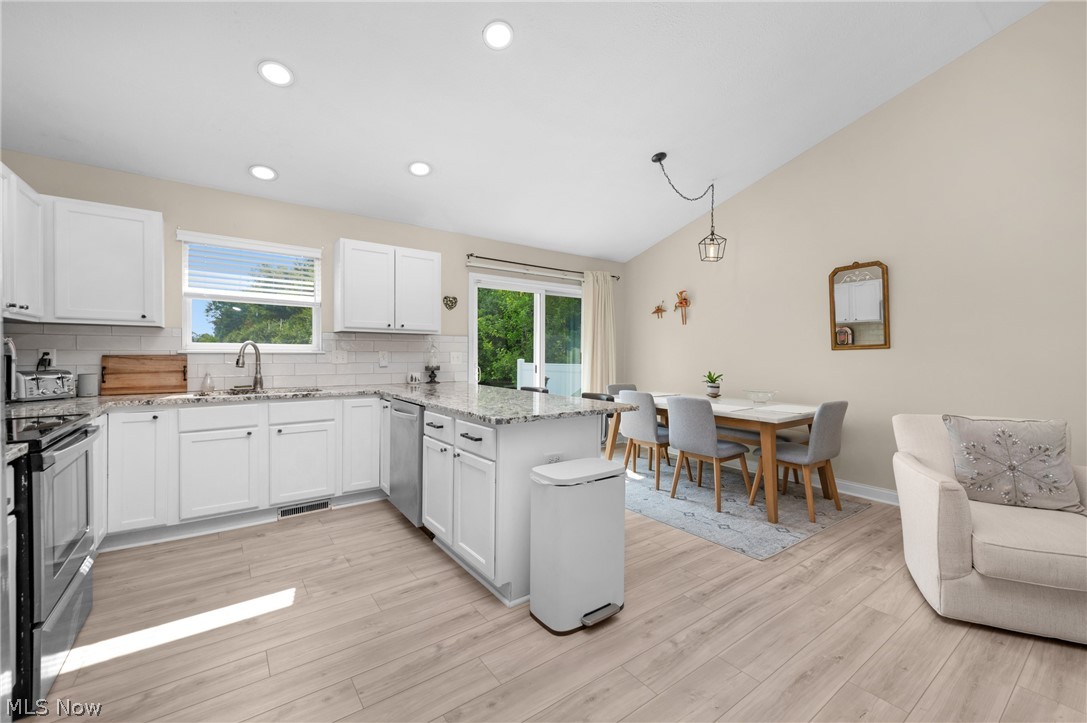 6239 Greenview Trail North Ridgeville OH 44039
