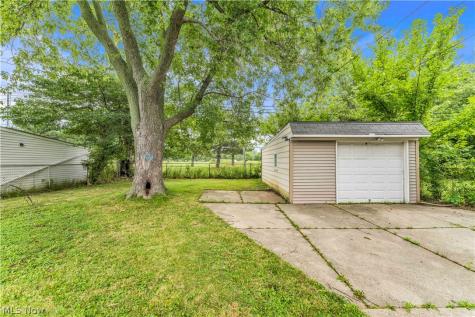 23166 Gay Street Euclid OH 44123