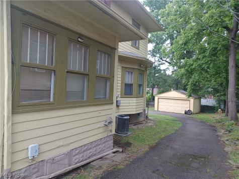 918 Winona Drive Youngstown OH 44511