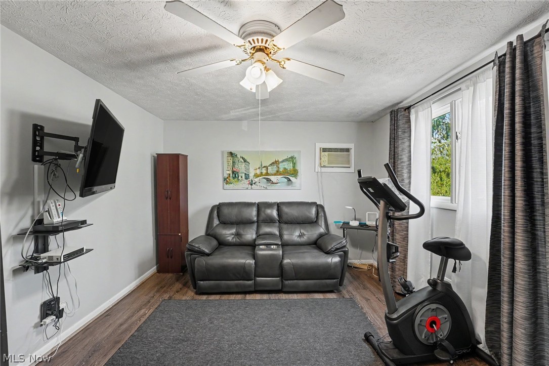 566 Crackel Road Aurora OH 44202