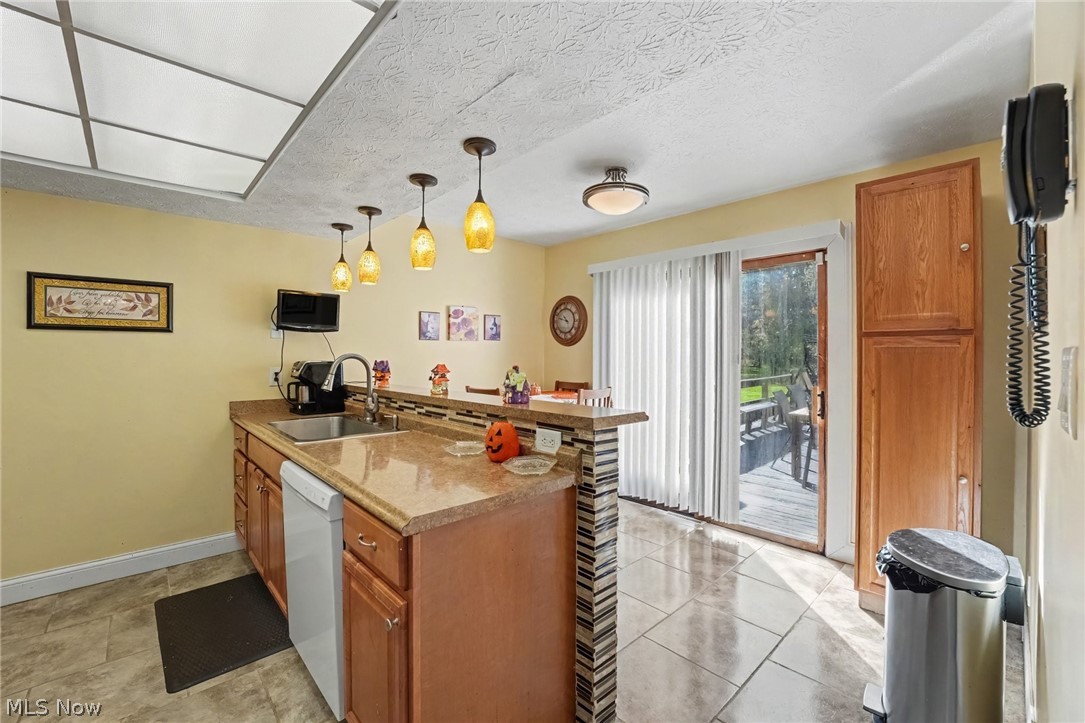 566 Crackel Road Aurora OH 44202