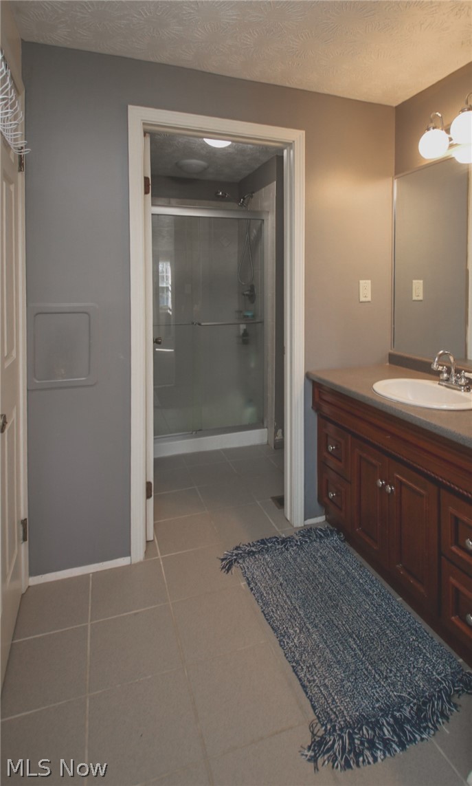 200 Briarbrook Court NE Howland OH 44484
