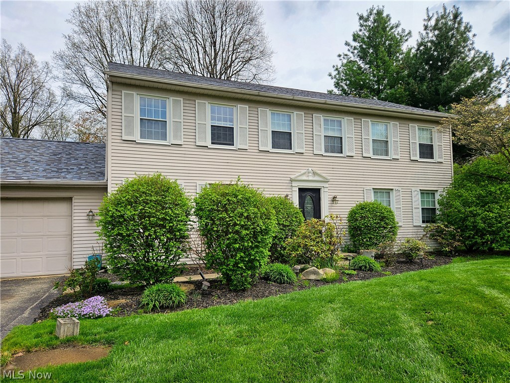 200 Briarbrook Court NE Howland OH 44484