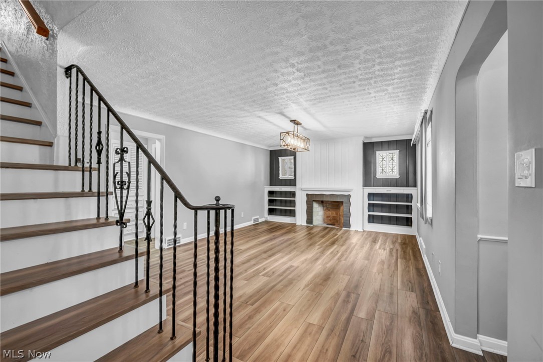 6524 E Pleasant Valley Road Independence OH 44131