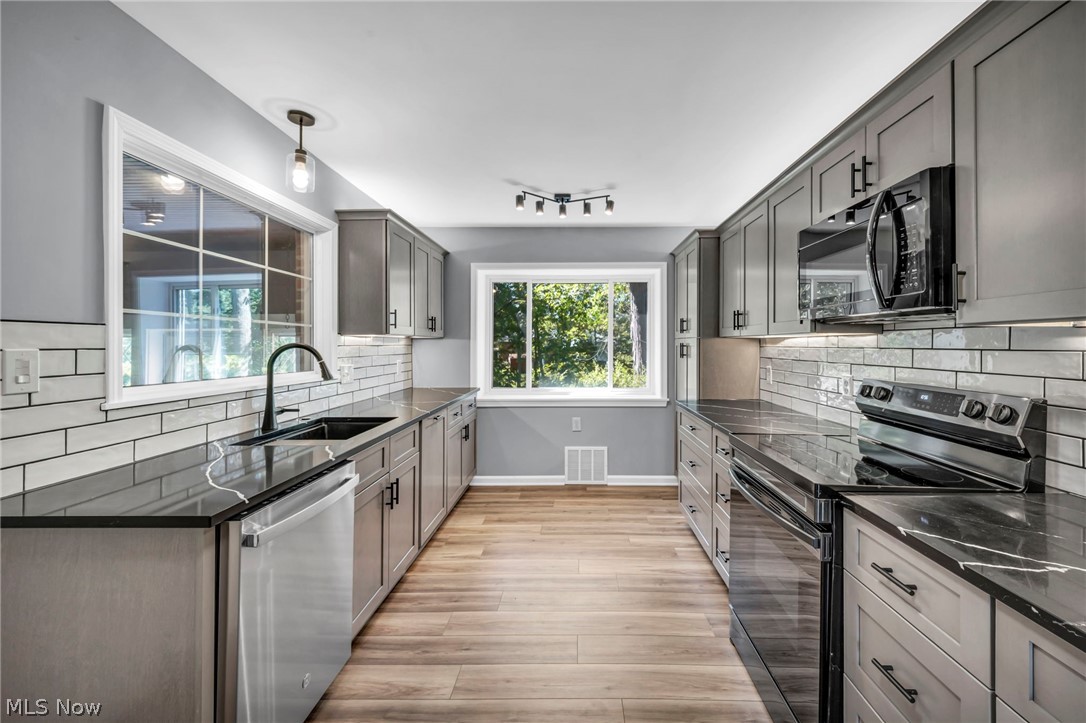 6524 E Pleasant Valley Road Independence OH 44131