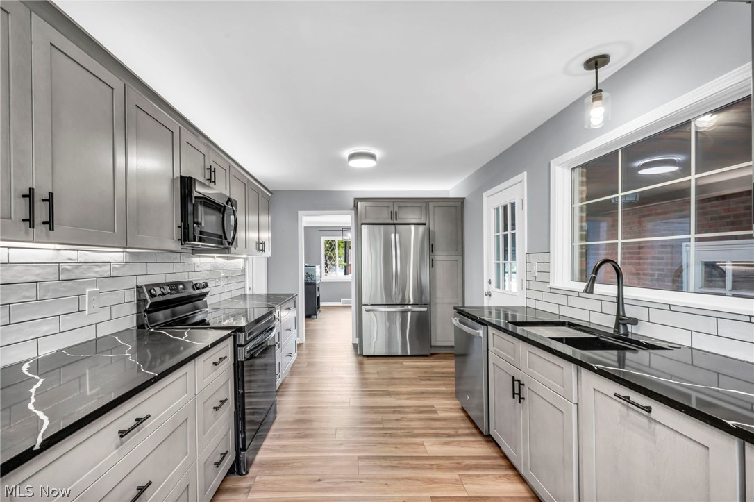 6524 E Pleasant Valley Road Independence OH 44131