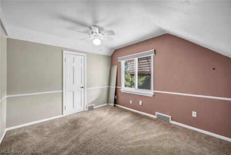 6524 E Pleasant Valley Road Independence OH 44131