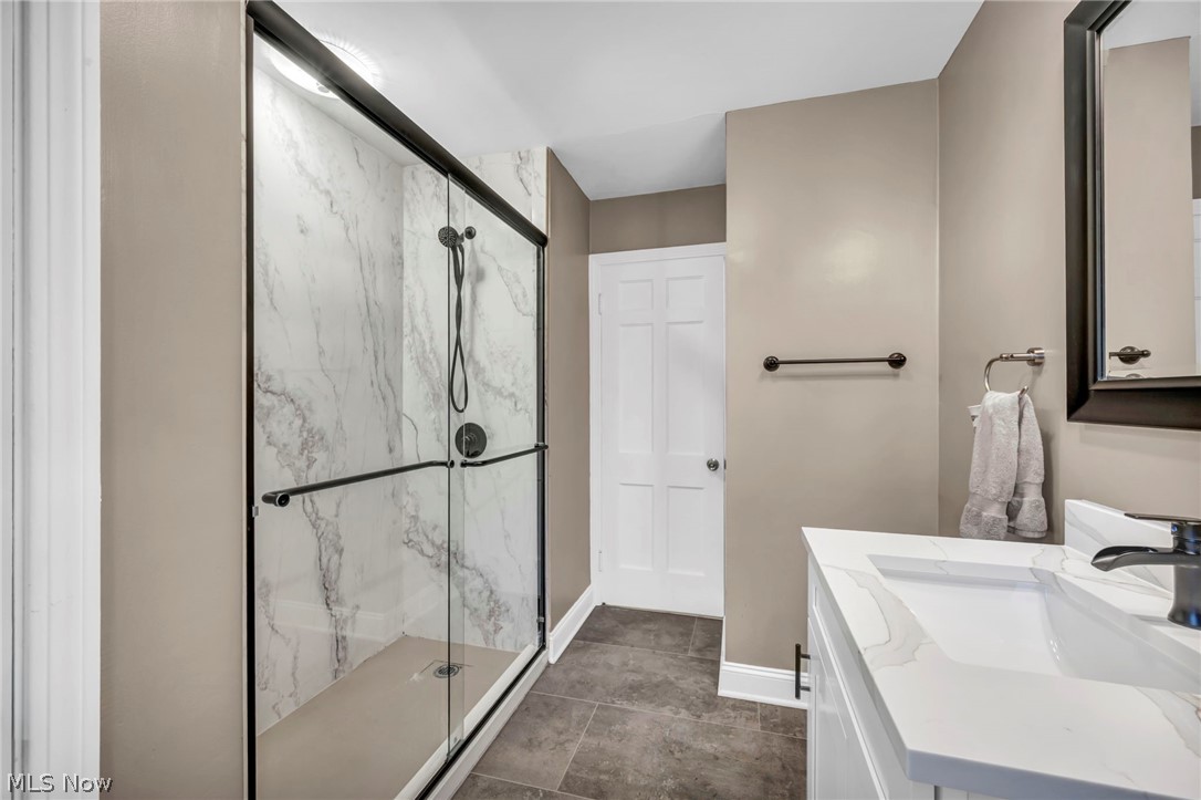 6524 E Pleasant Valley Road Independence OH 44131