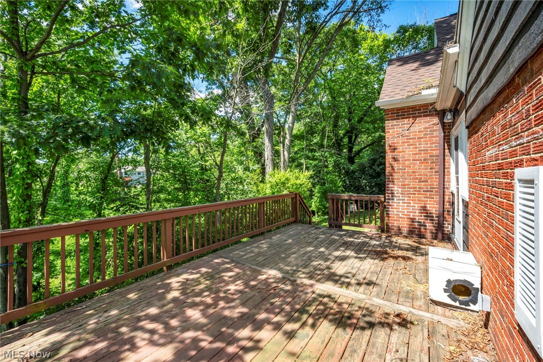 6524 E Pleasant Valley Road Independence OH 44131