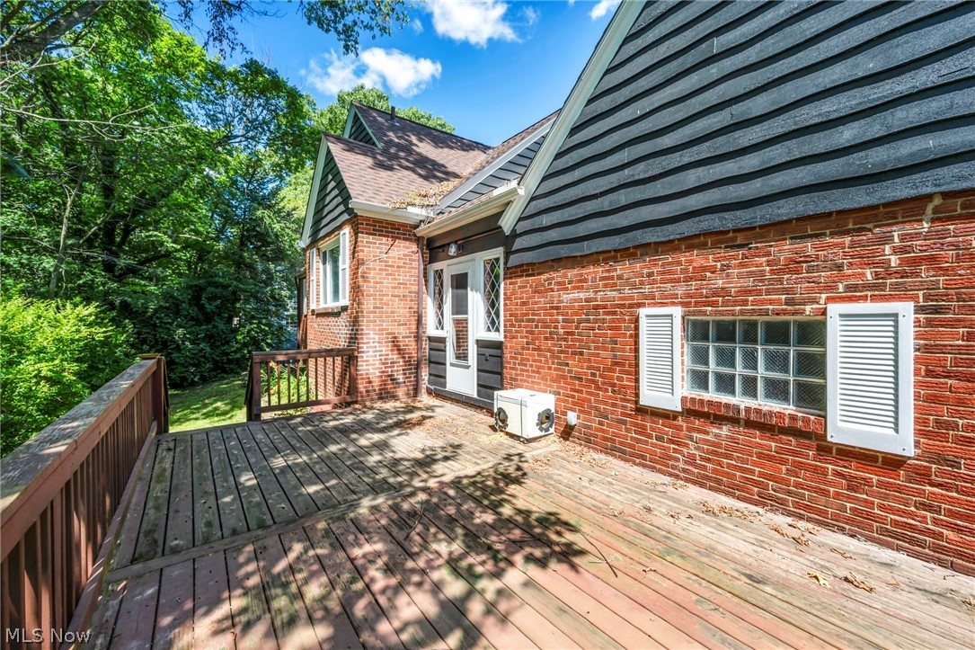 6524 E Pleasant Valley Road Independence OH 44131