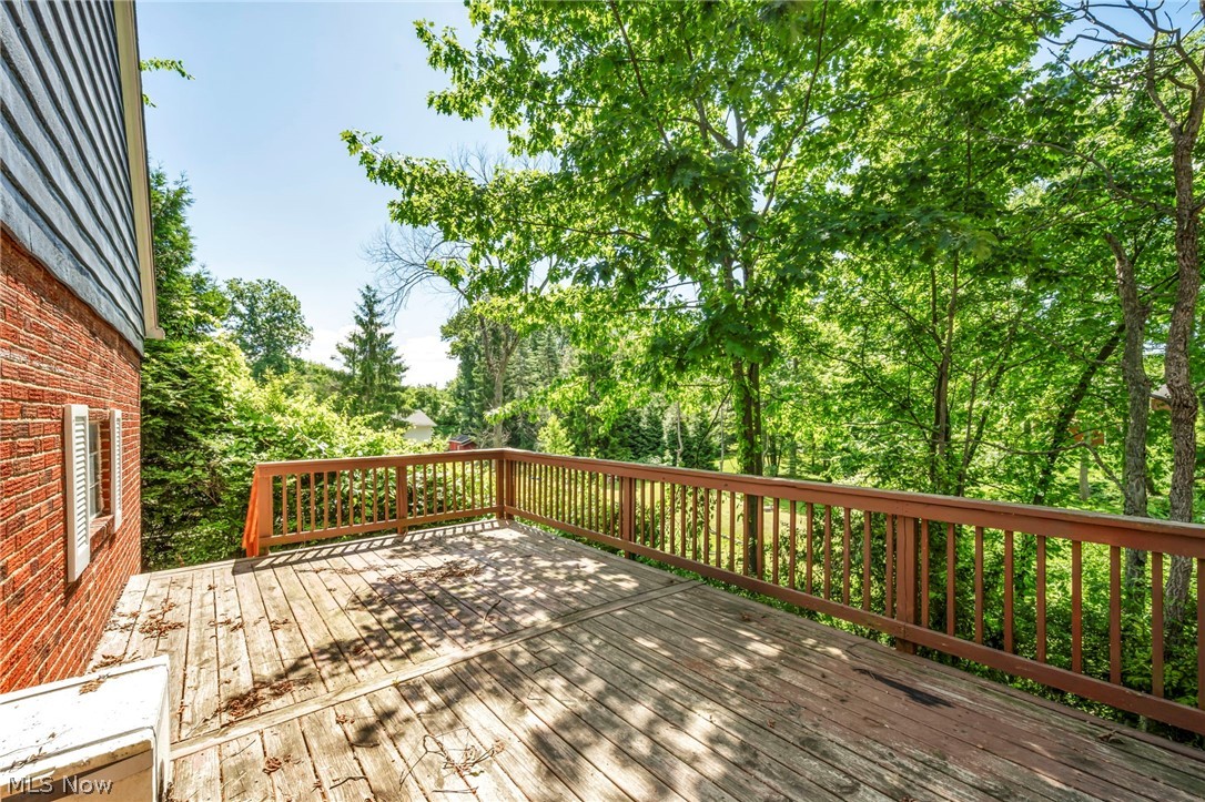 6524 E Pleasant Valley Road Independence OH 44131