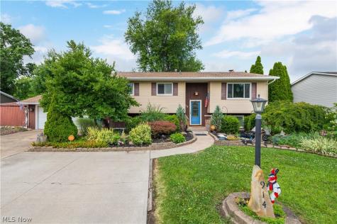 914 Stark Street Sheffield Lake OH 44054