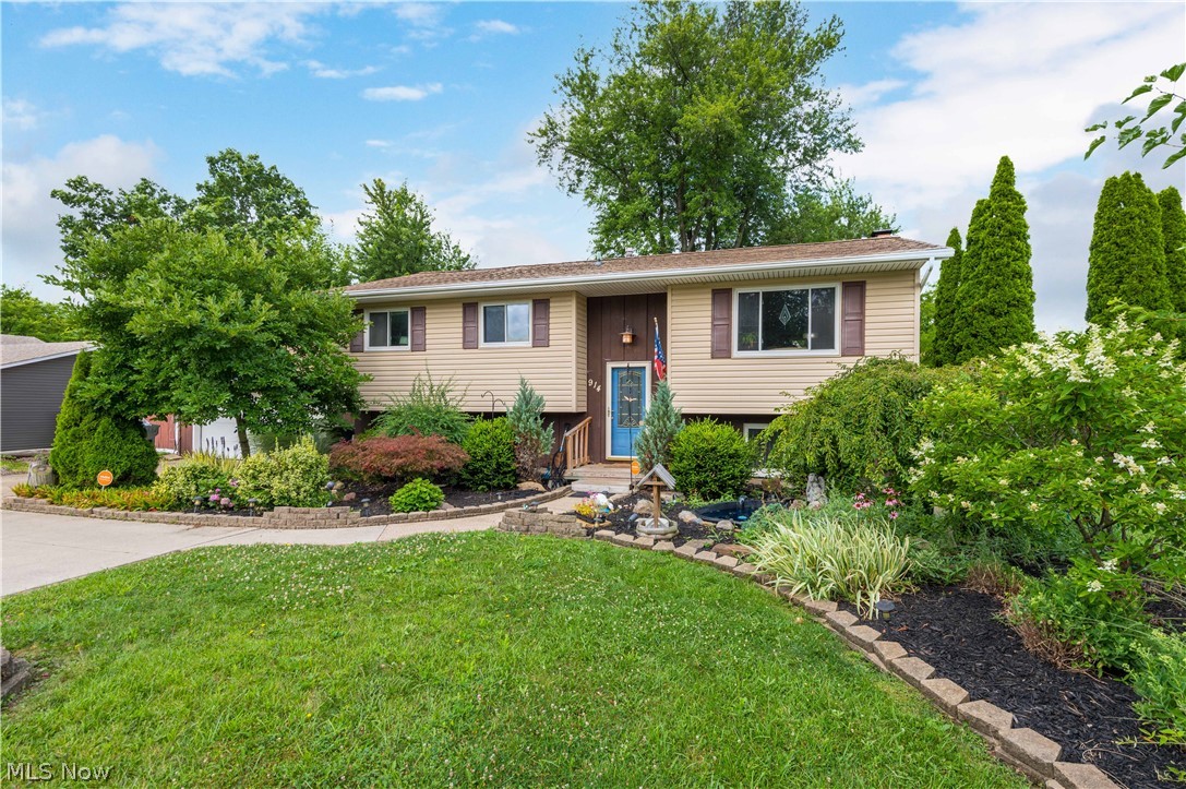 914 Stark Street Sheffield Lake OH 44054