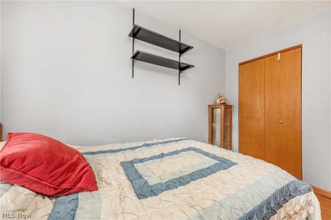 914 Stark Street Sheffield Lake OH 44054