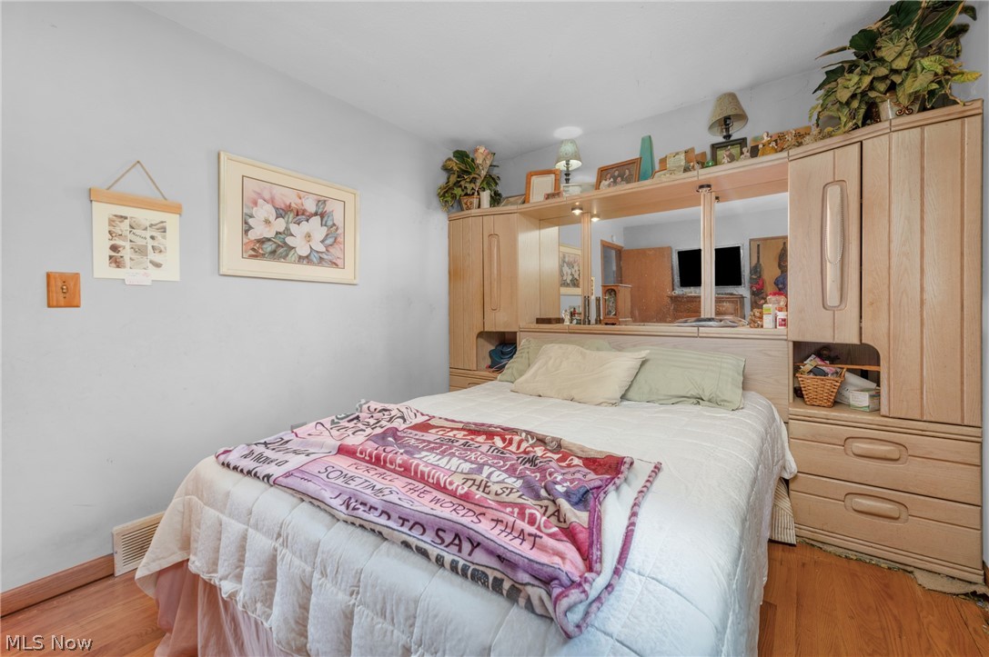 914 Stark Street Sheffield Lake OH 44054