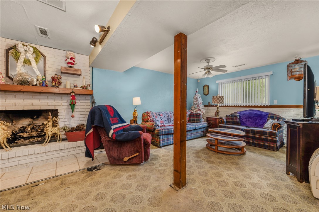 914 Stark Street Sheffield Lake OH 44054