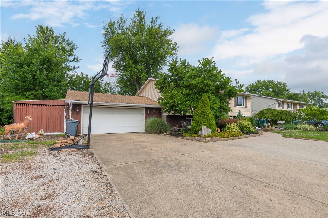 914 Stark Street Sheffield Lake OH 44054