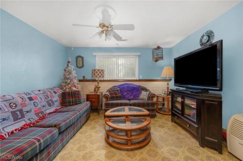 914 Stark Street Sheffield Lake OH 44054