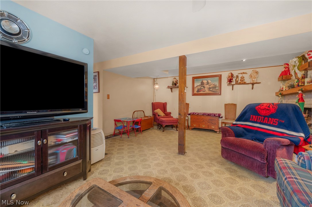 914 Stark Street Sheffield Lake OH 44054