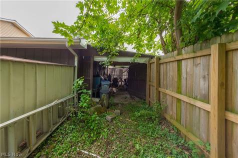 914 Stark Street Sheffield Lake OH 44054